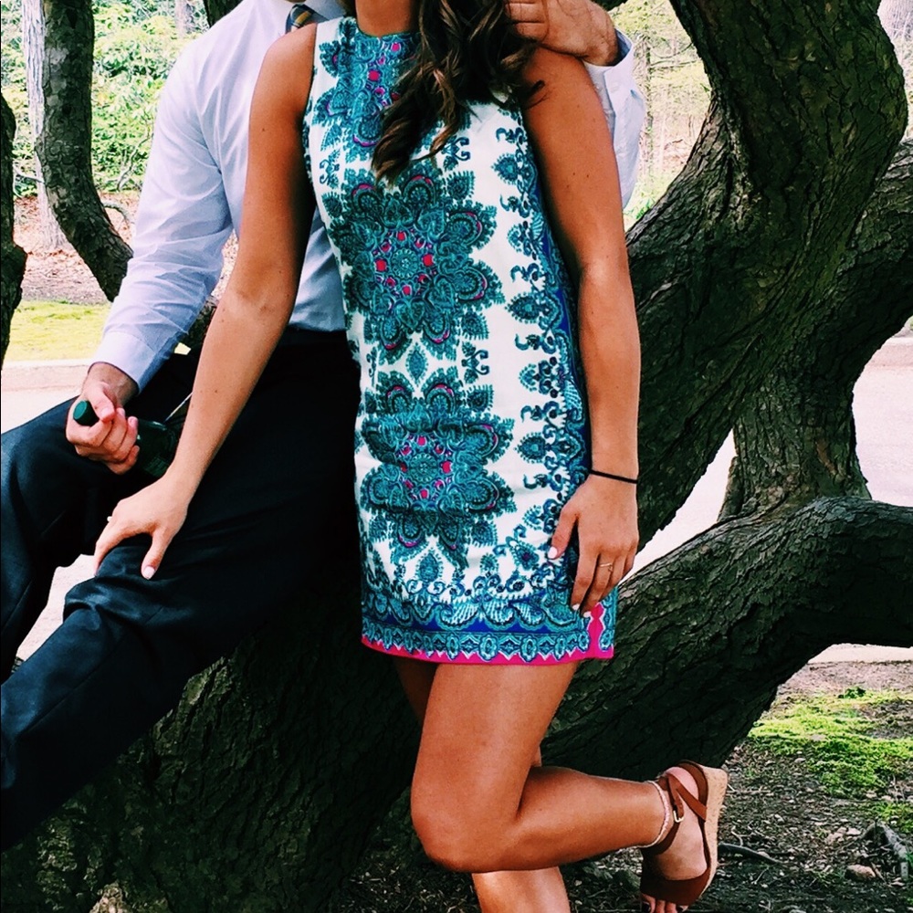 CHIC formal or summer dress
